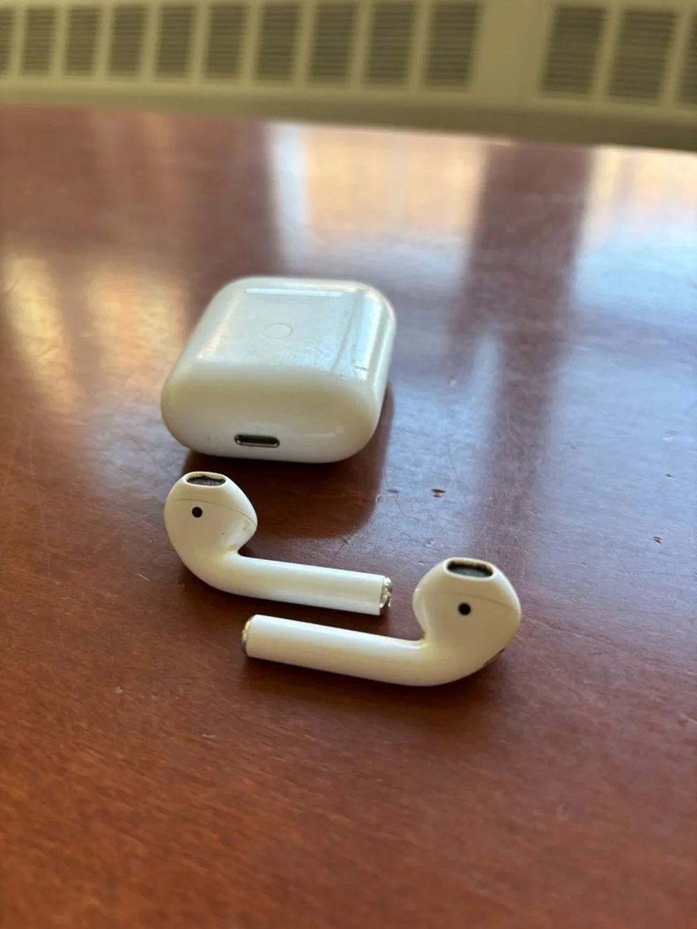 Apple airpods believed